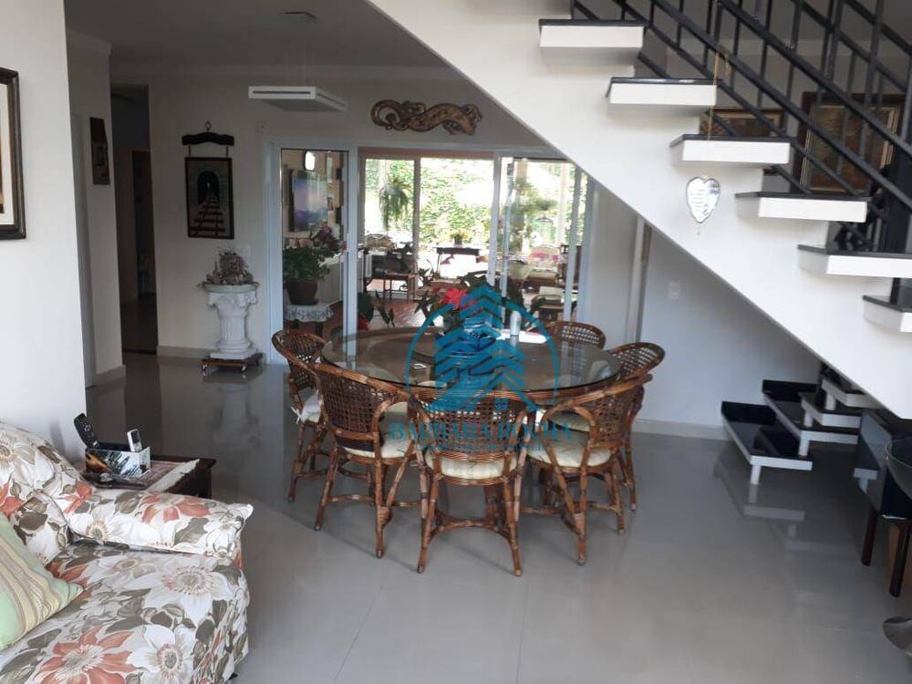 Casa para alugar com 3 quartos, 387m² - Foto 11