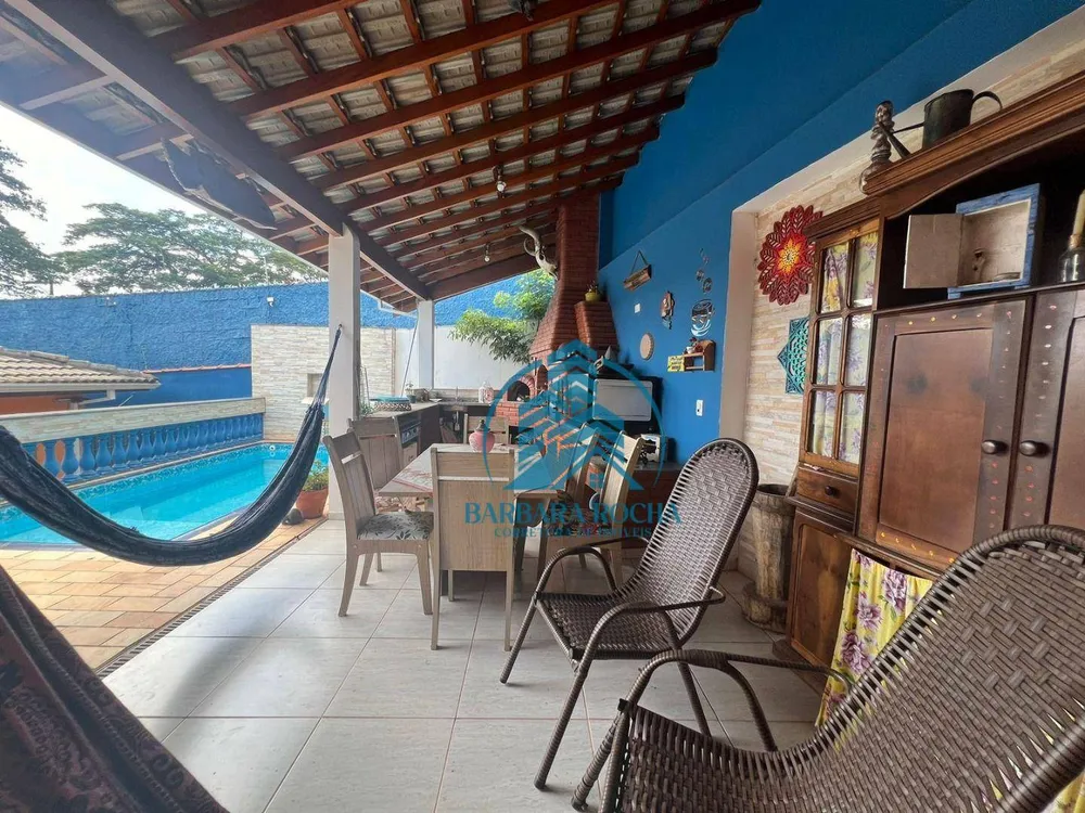 Casa, 3 quartos, 245 m² - Foto 2