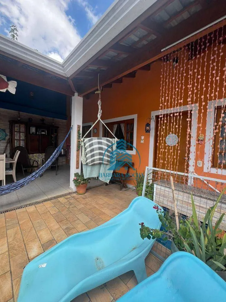Casa, 3 quartos, 245 m² - Foto 2