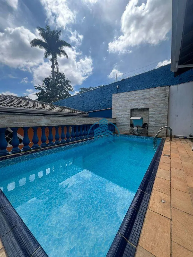 Casa, 3 quartos, 245 m² - Foto 4