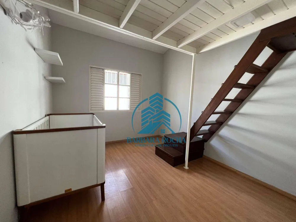 Casa, 3 quartos, 267 m² - Foto 2