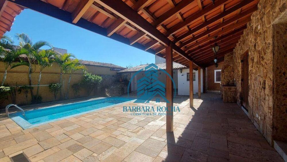 Casa, 6 quartos, 252 m² - Foto 4