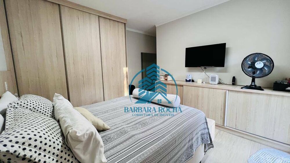 Chácara à venda com 3 quartos, 200m² - Foto 8