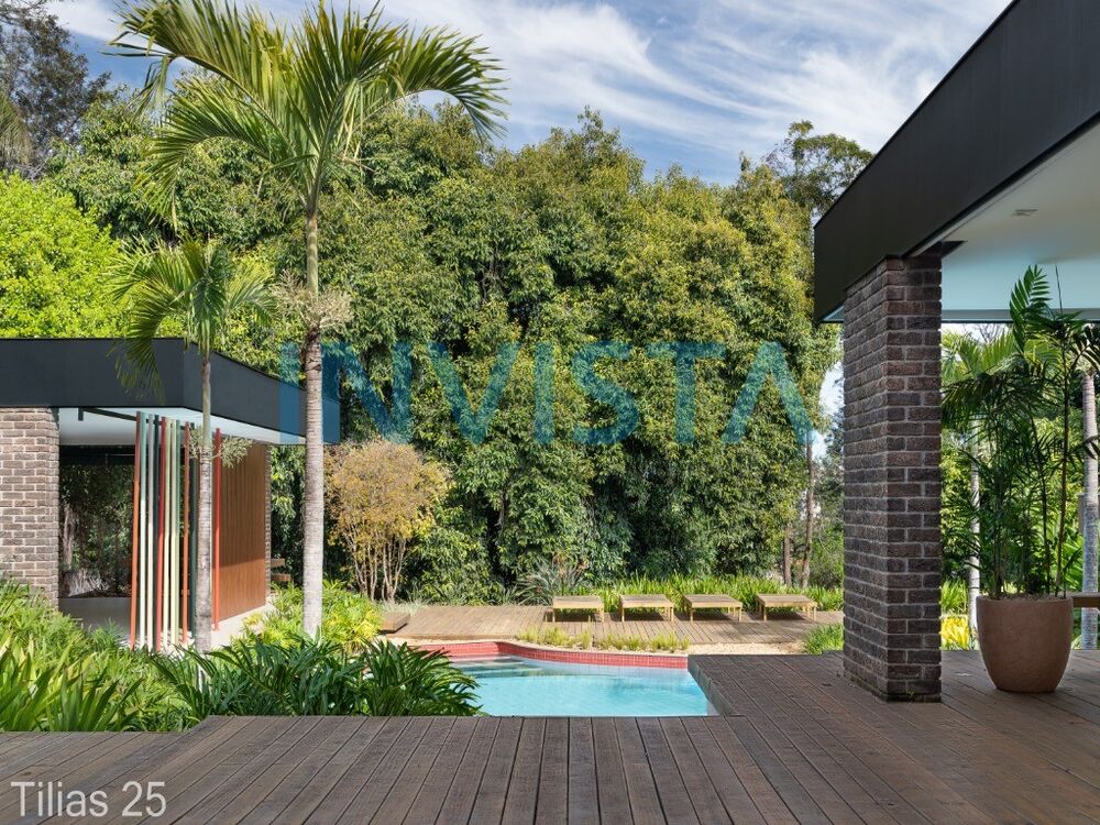 Casa para alugar com 4 quartos, 1000m² - Foto 1
