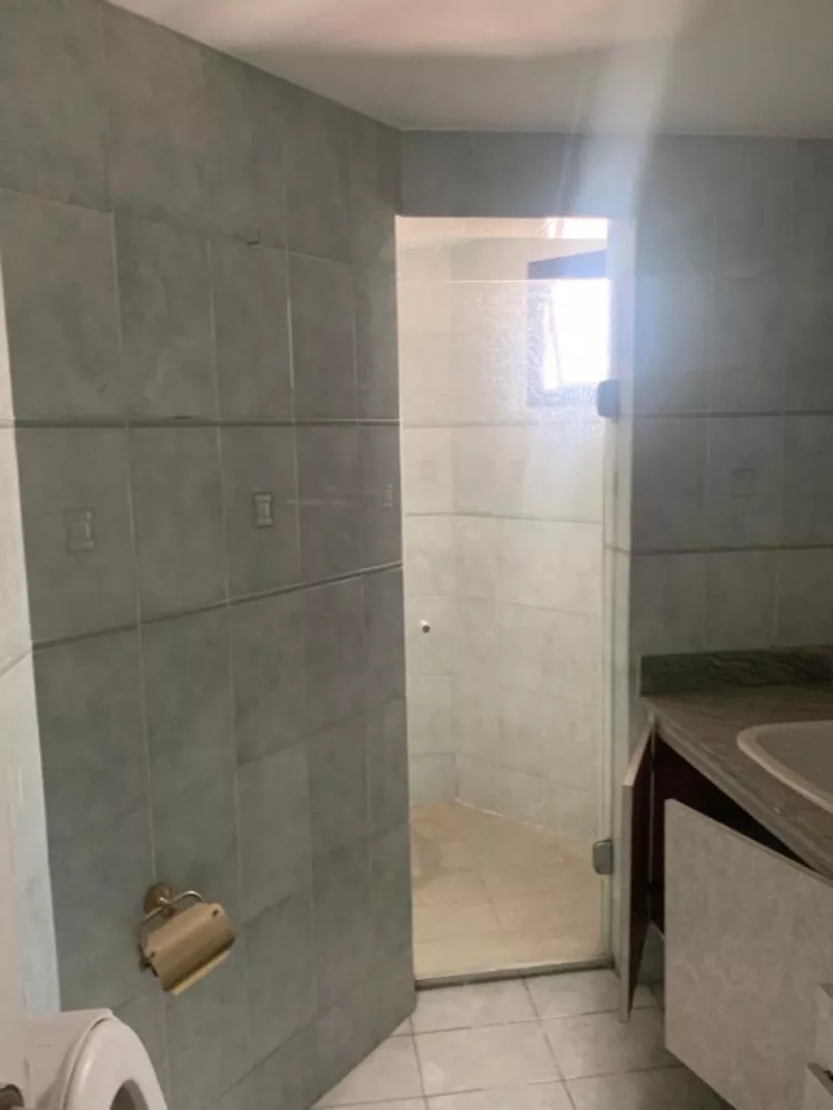 Apartamento à venda com 3 quartos, 126m² - Foto 2