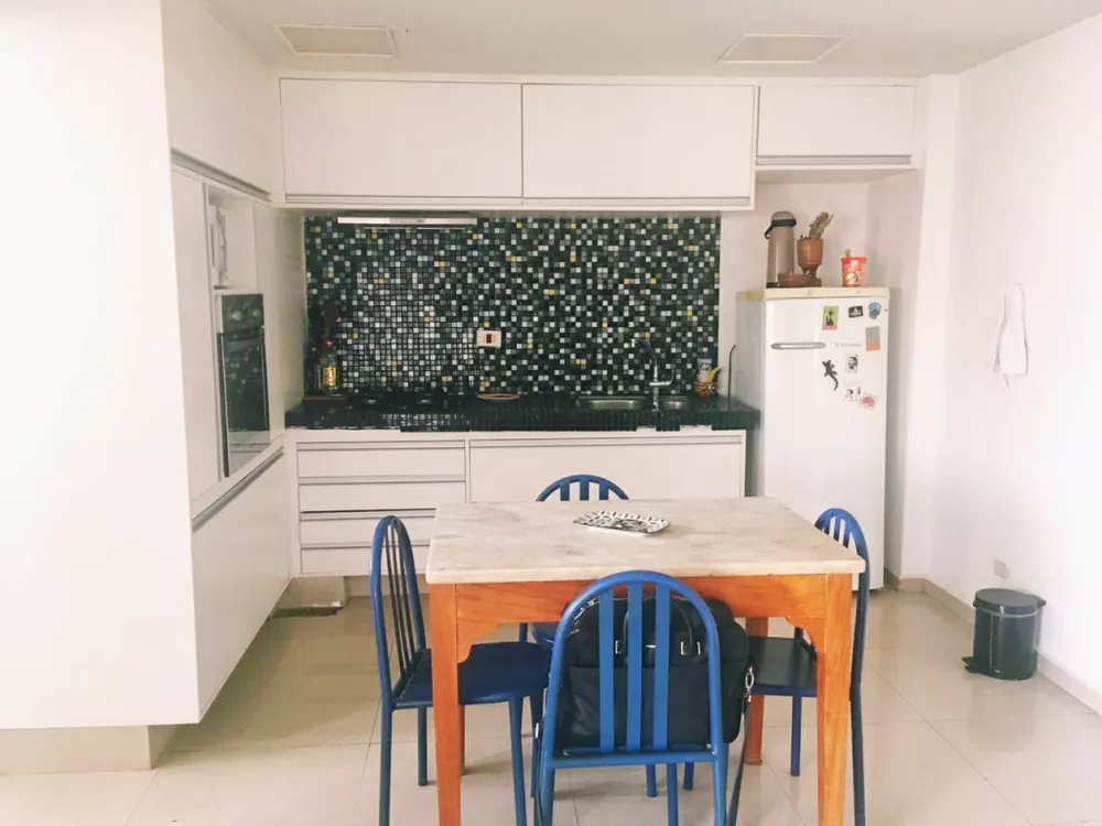 Casa à venda com 2 quartos, 86m² - Foto 1