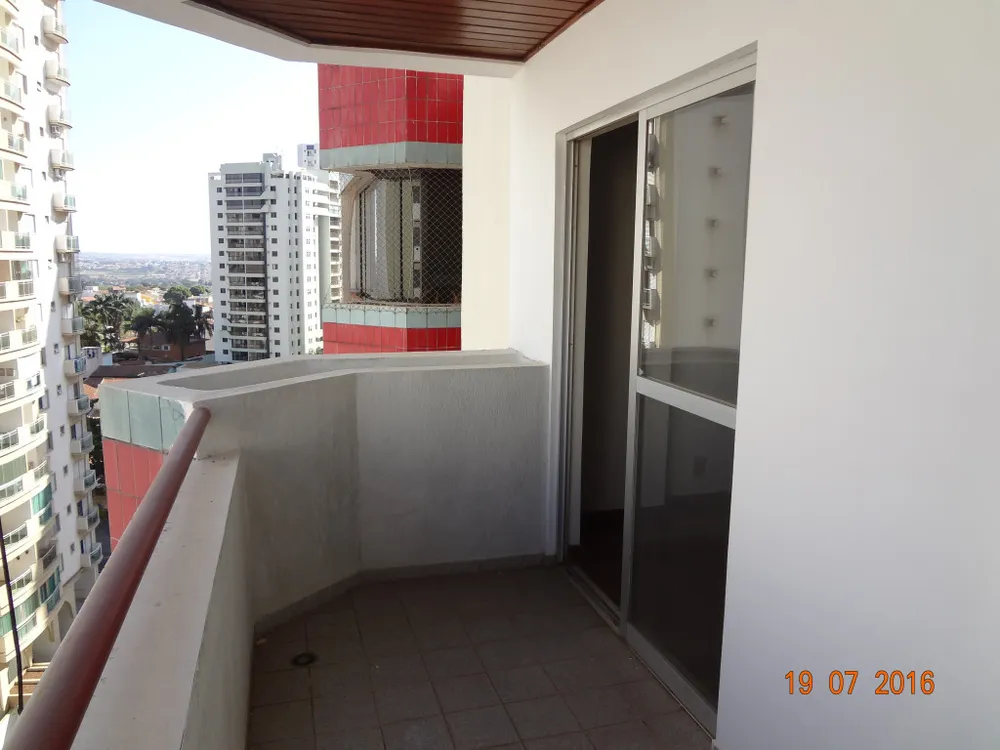 Cobertura, 3 quartos, 196 m² - Foto 2