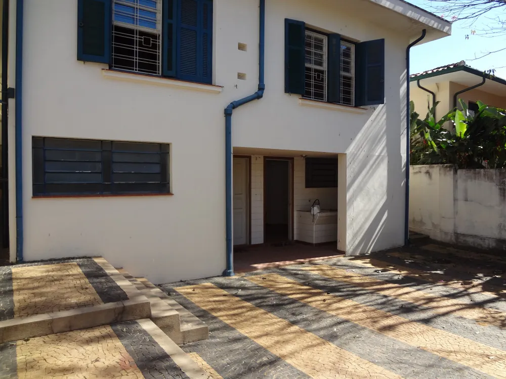 Casa, 5 quartos, 240 m² - Foto 1