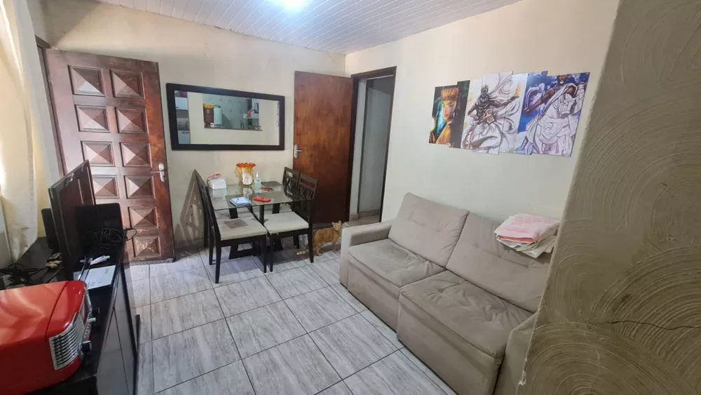 Casa à venda com 5 quartos, 210m² - Foto 3