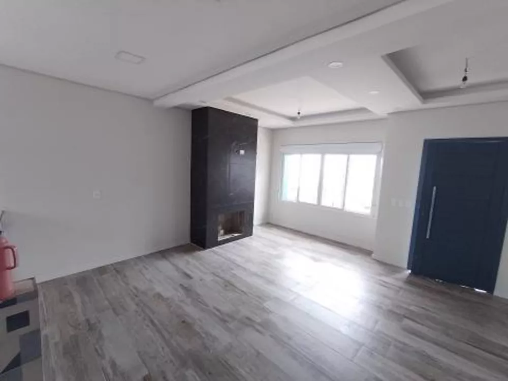 Casa à venda com 4 quartos, 168m² - Foto 2