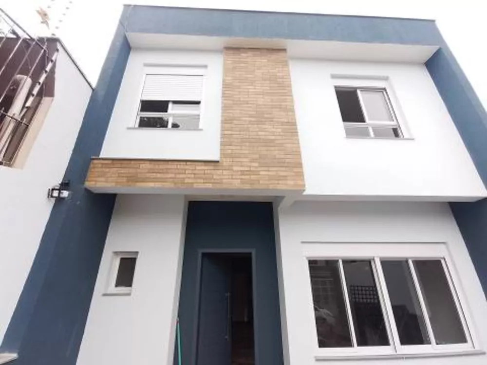 Casa à venda com 4 quartos, 168m² - Foto 1