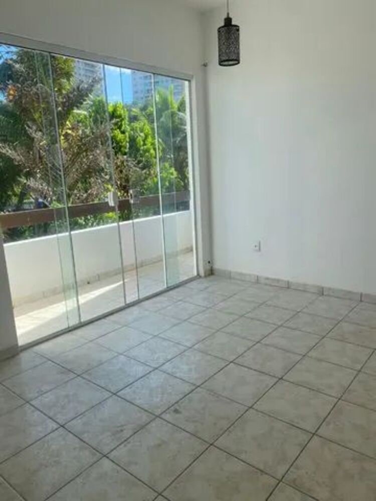 Casa à venda com 2 quartos, 75m² - Foto 1