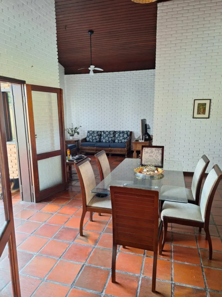Casa, 6 quartos, 234 m² - Foto 1