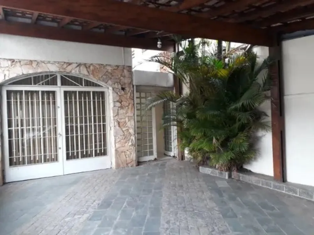 Casa, 3 quartos, 250 m² - Foto 1