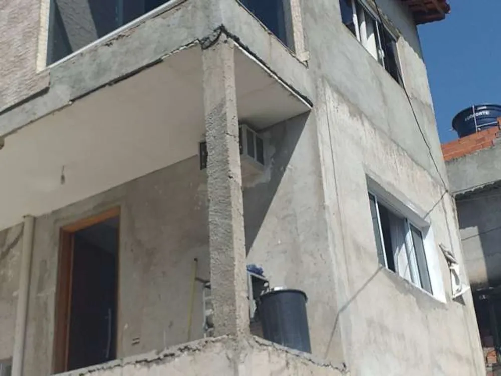 Casa, 4 quartos, 195 m² - Foto 1