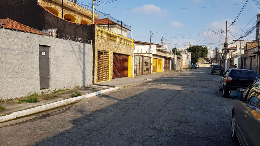 Terreno à venda, 240m² - Foto 1