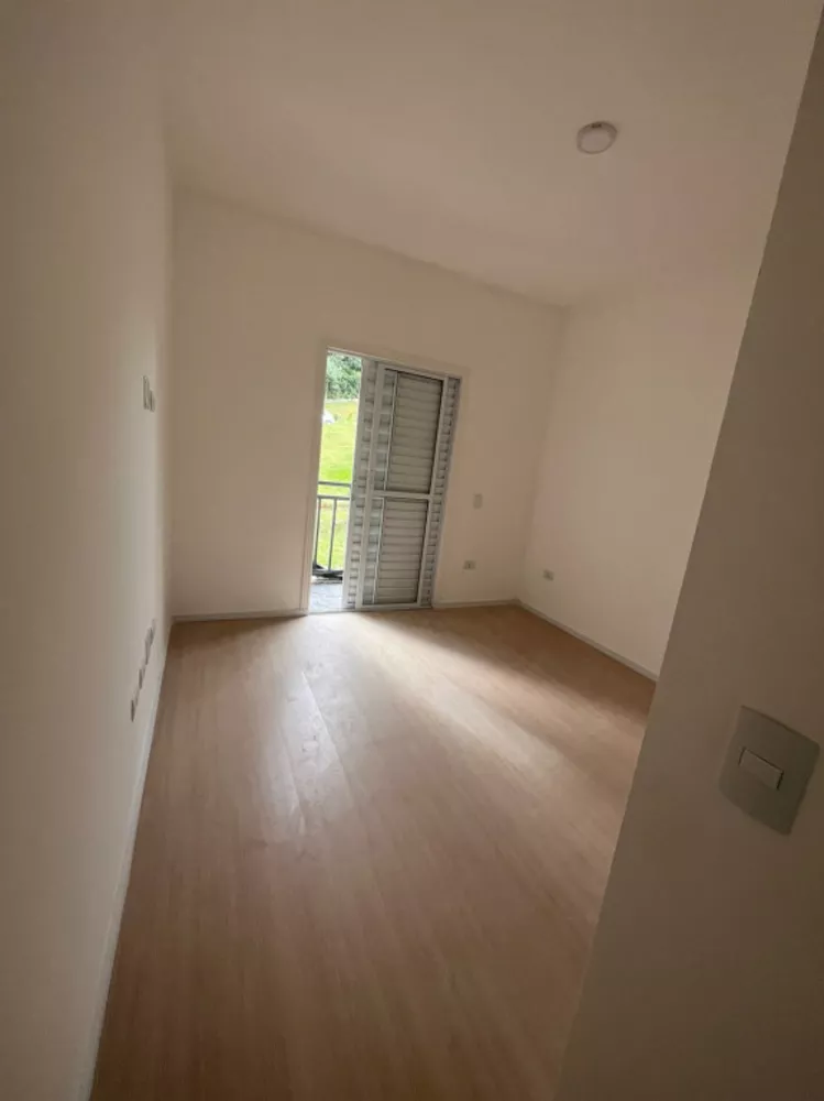 Casa à venda e aluguel com 3 quartos, 140m² - Foto 3