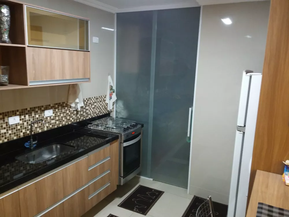 Apartamento à venda com 3 quartos, 95m² - Foto 2