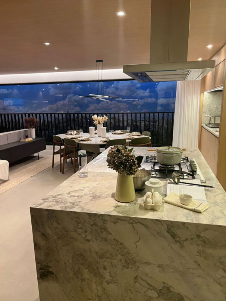 Apartamento à venda com 2 quartos, 69m² - Foto 1