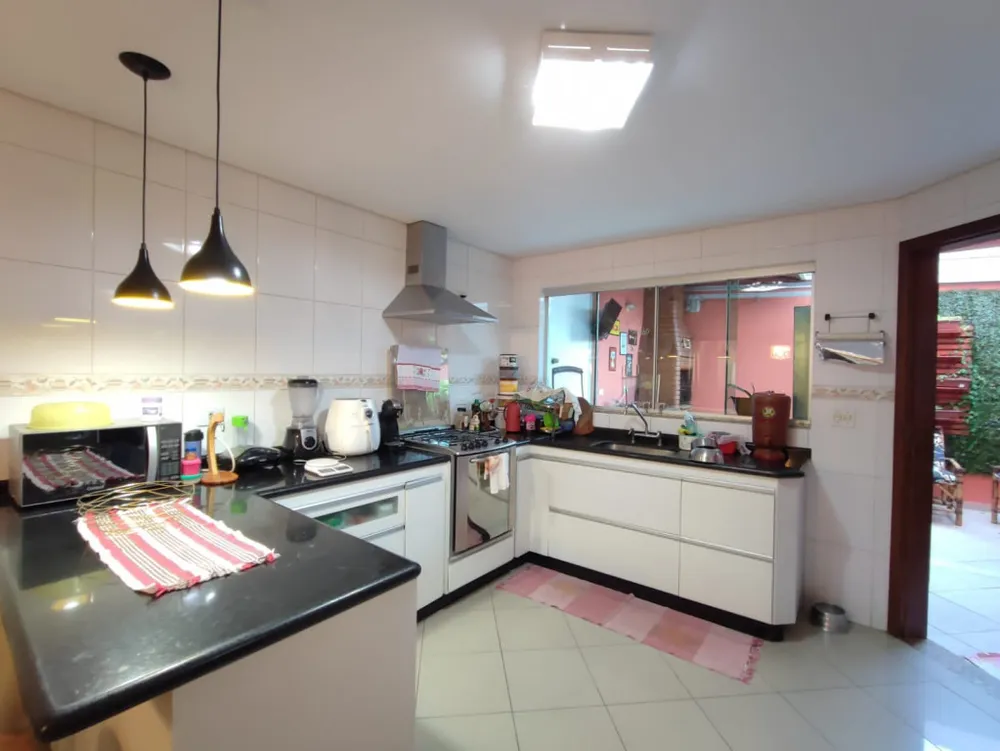 Casa, 3 quartos, 168 m² - Foto 2