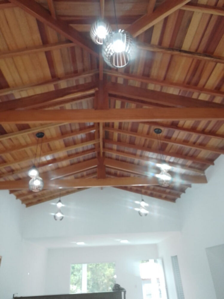 Casa de Condomínio à venda com 4 quartos, 300m² - Foto 1