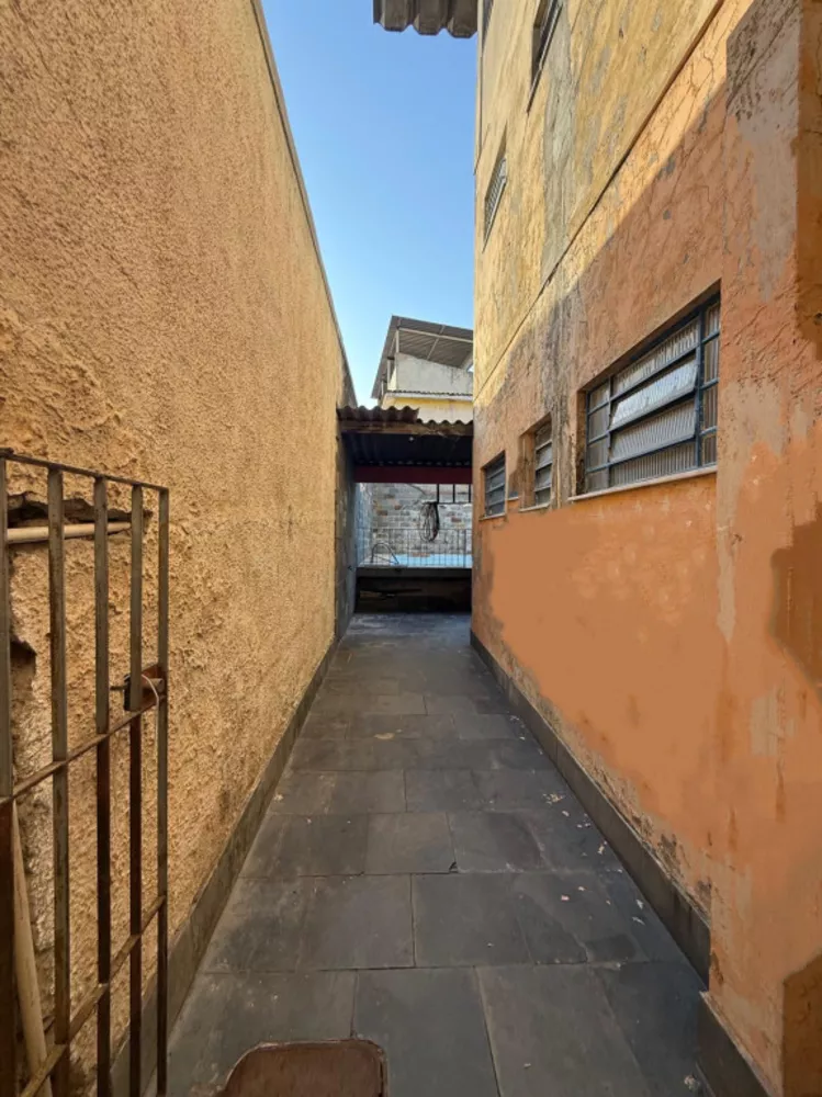 Casa, 6 quartos, 400 m² - Foto 1