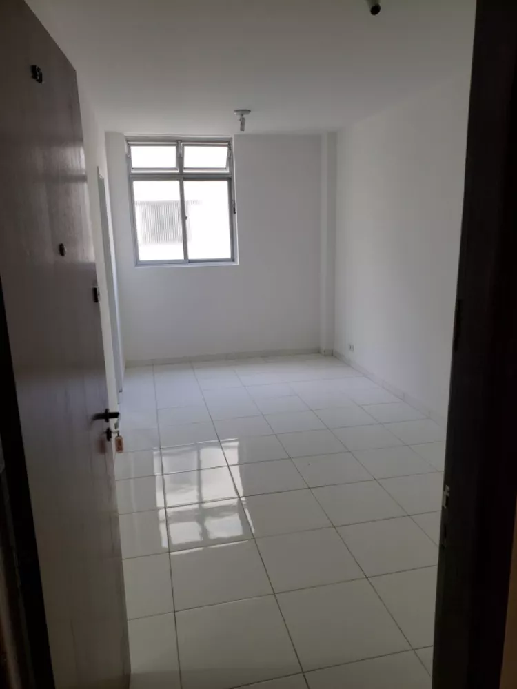 Casa à venda com 1 quarto, 30m² - Foto 1