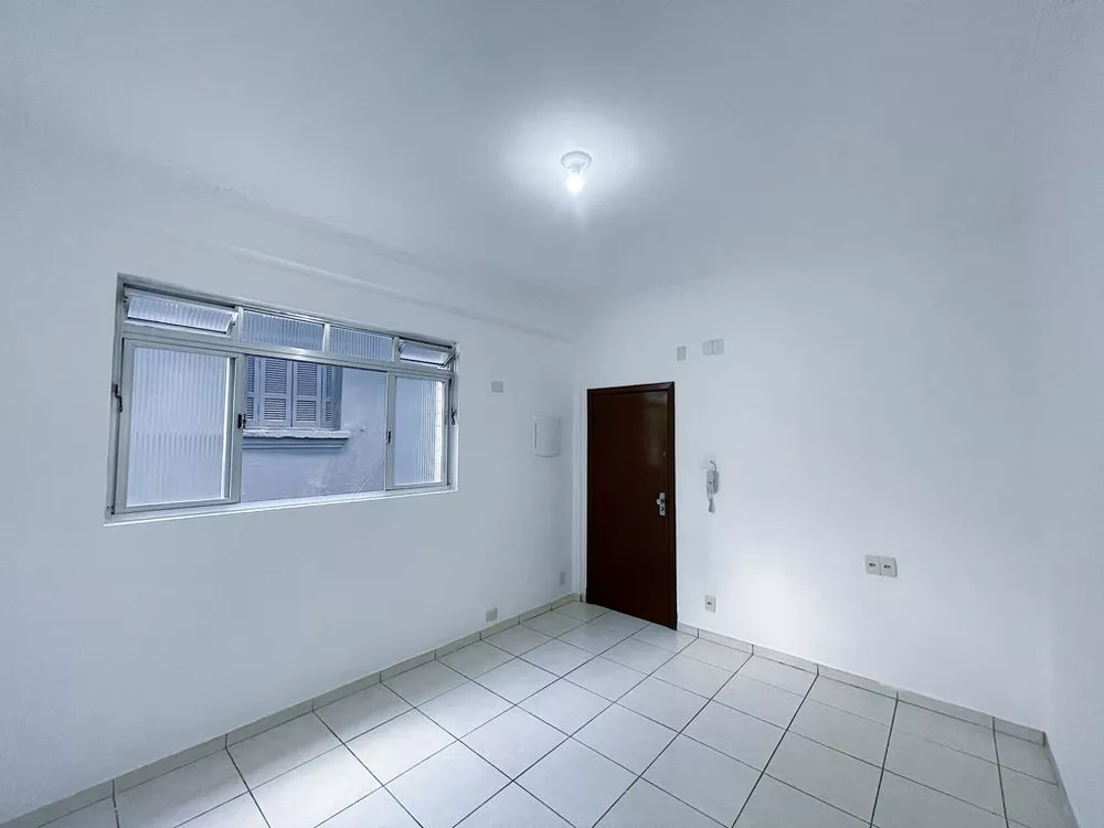 Apartamento para alugar com 2 quartos, 70m² - Foto 9