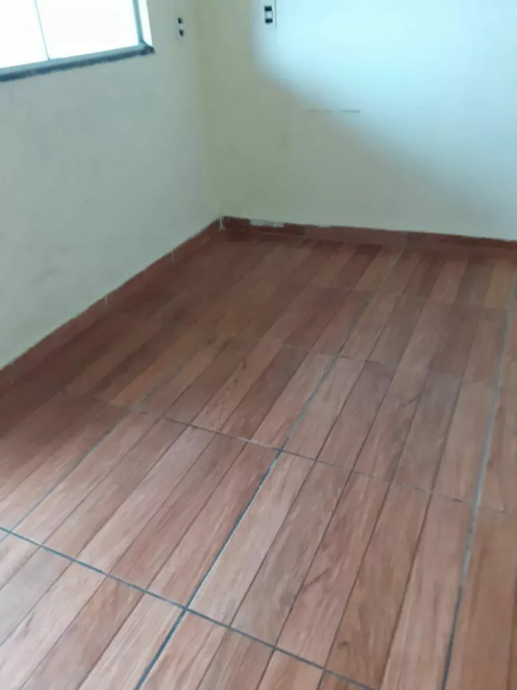 Casa à venda com 3 quartos, 160m² - Foto 1