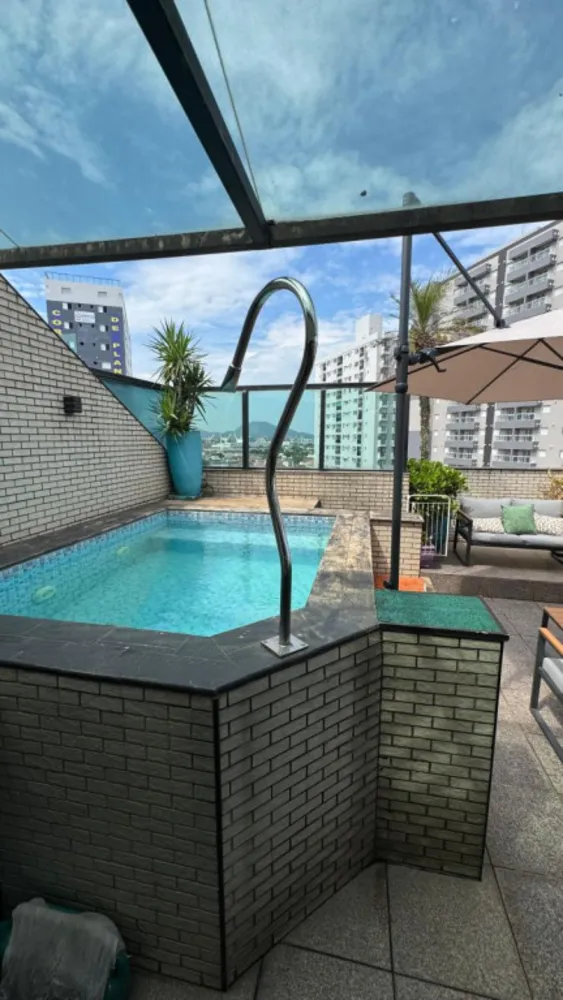 Apartamento, 3 quartos, 217 m² - Foto 1