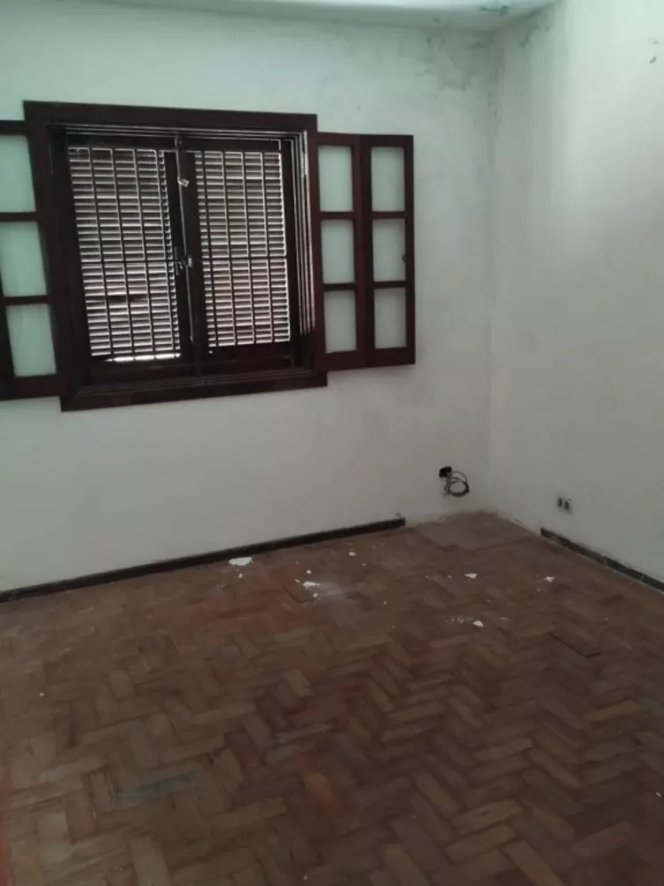 Casa à venda e aluguel com 3 quartos, 160m² - Foto 4