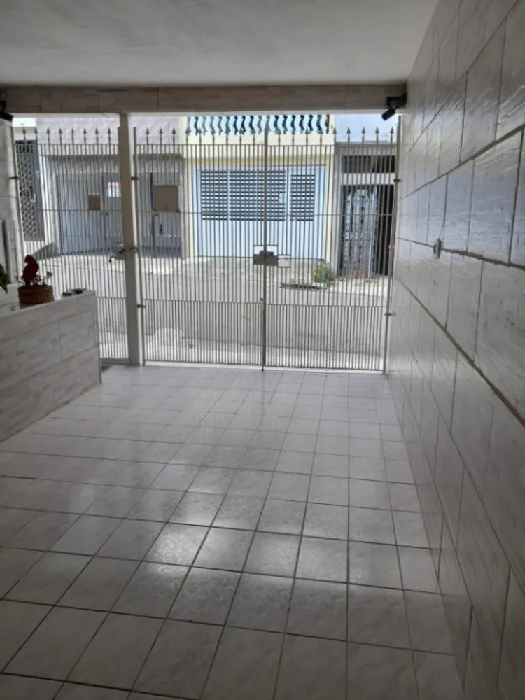 Casa, 3 quartos, 221 m² - Foto 1