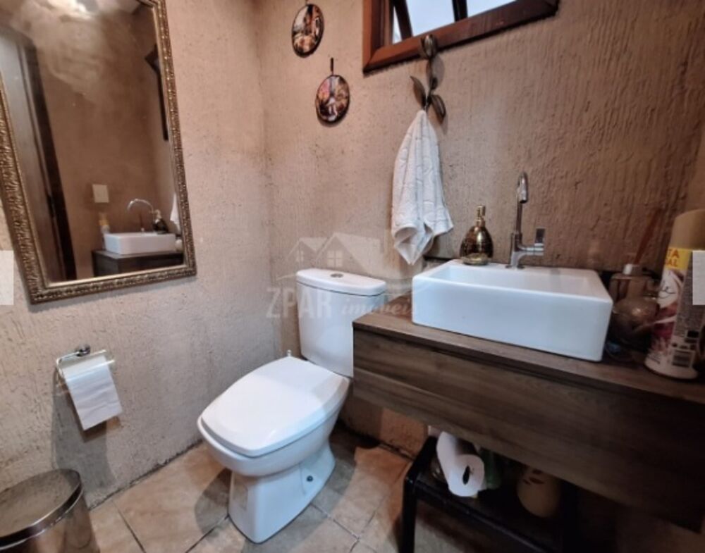 Casa à venda com 3 quartos, 157m² - Foto 2