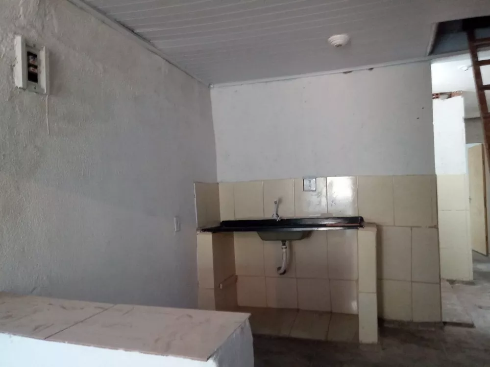 Casa à venda com 5 quartos, 180m² - Foto 1