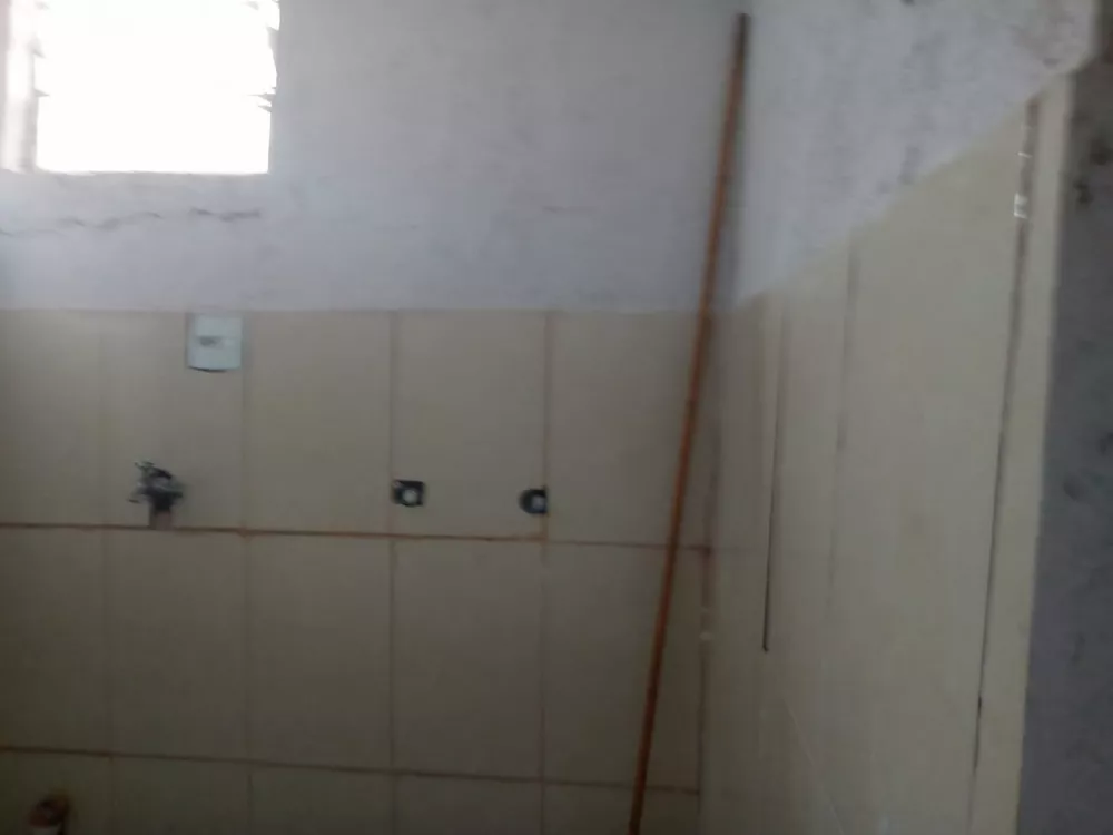 Casa à venda com 5 quartos, 180m² - Foto 2