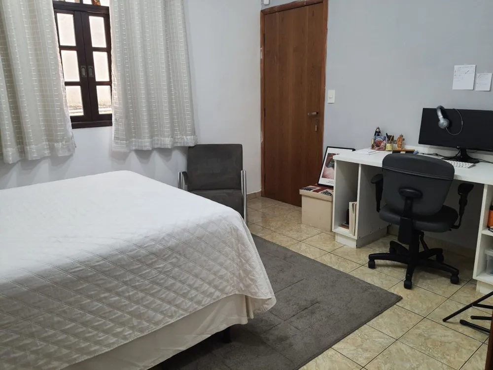 Casa, 4 quartos, 250 m² - Foto 1