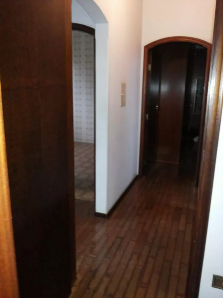 Casa à venda com 2 quartos, 150m² - Foto 2