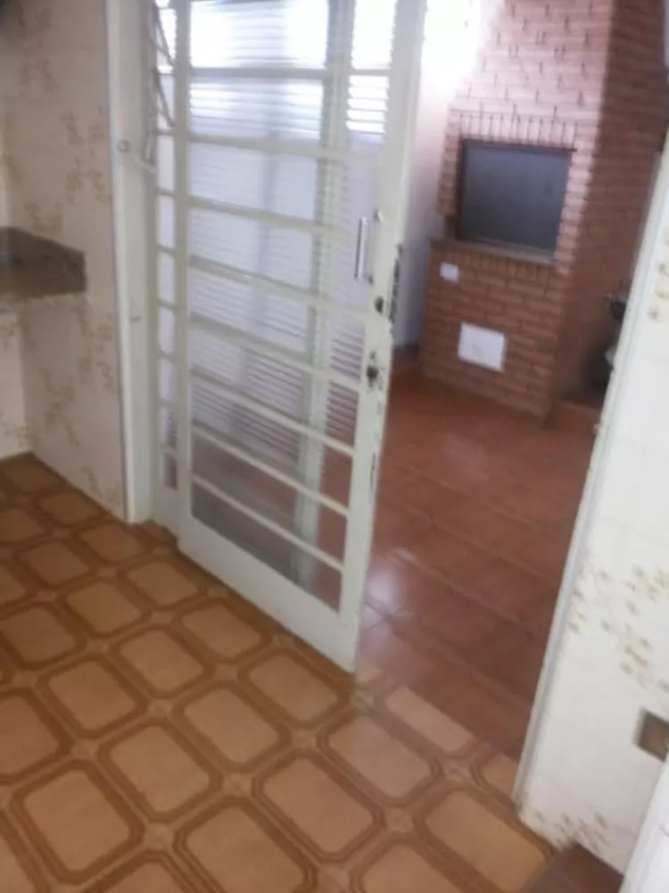 Casa à venda com 2 quartos, 150m² - Foto 6