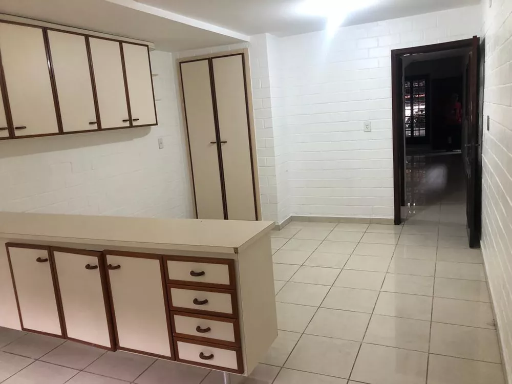 Casa à venda com 3 quartos, 178m² - Foto 7