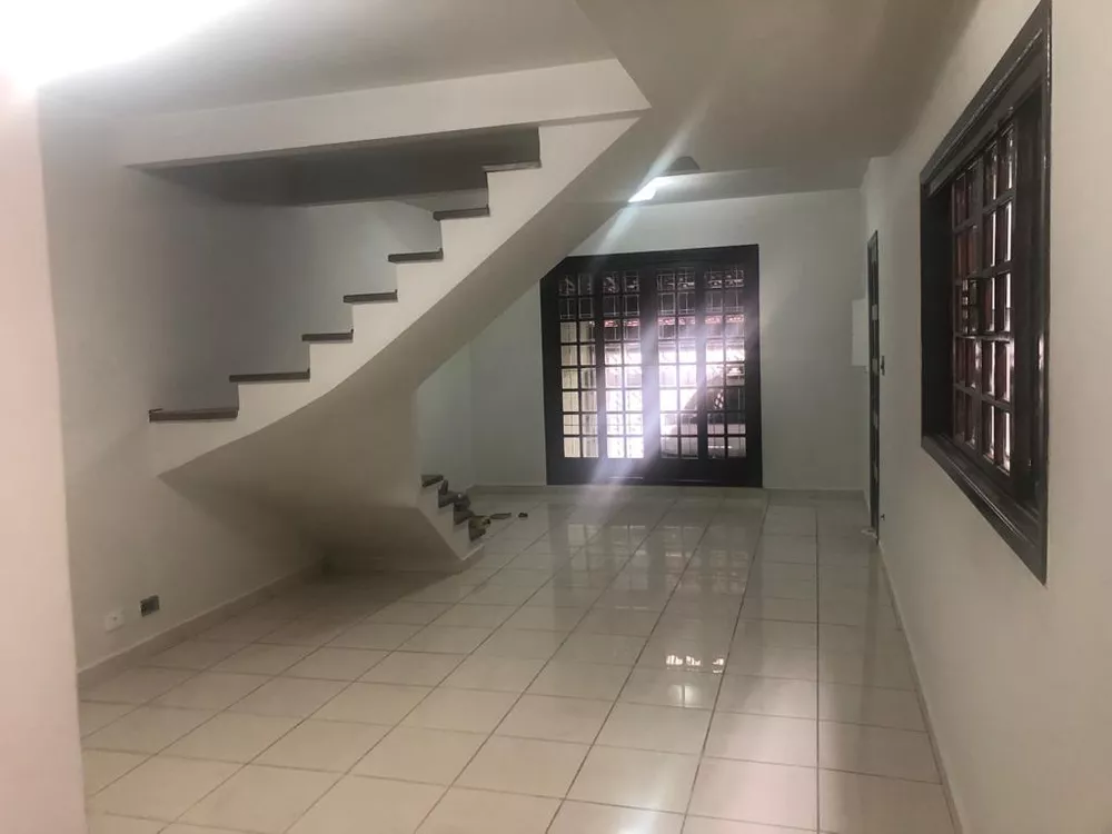 Casa à venda com 3 quartos, 178m² - Foto 5