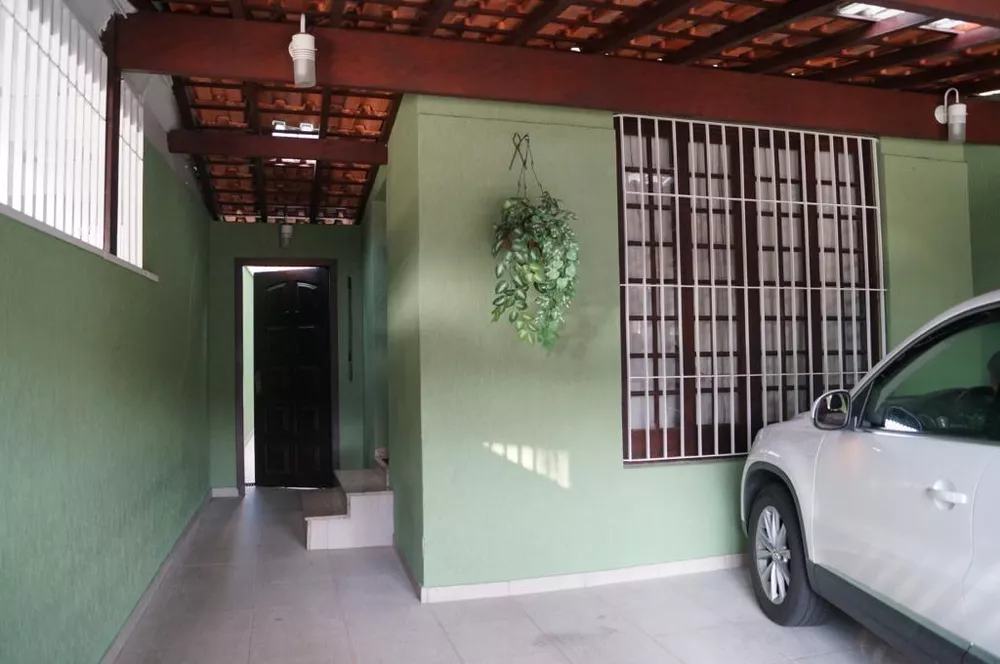 Casa à venda com 3 quartos, 178m² - Foto 3