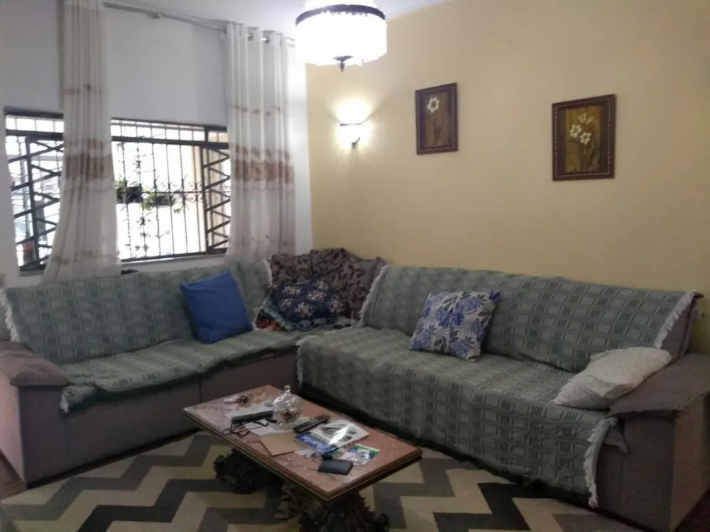 Casa, 4 quartos, 220 m² - Foto 1