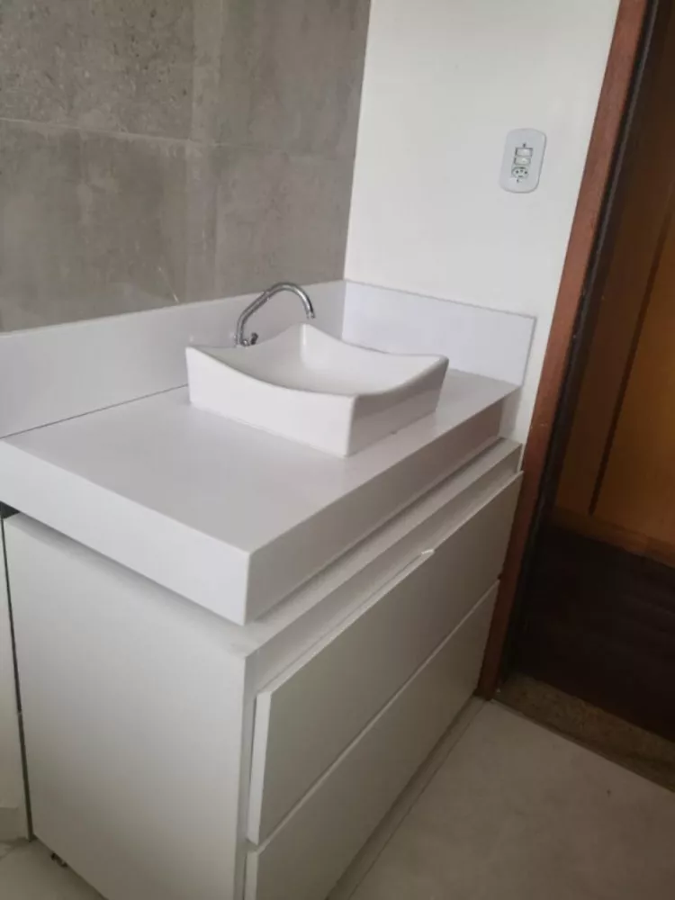 Apartamento para alugar com 3 quartos, 140m² - Foto 9