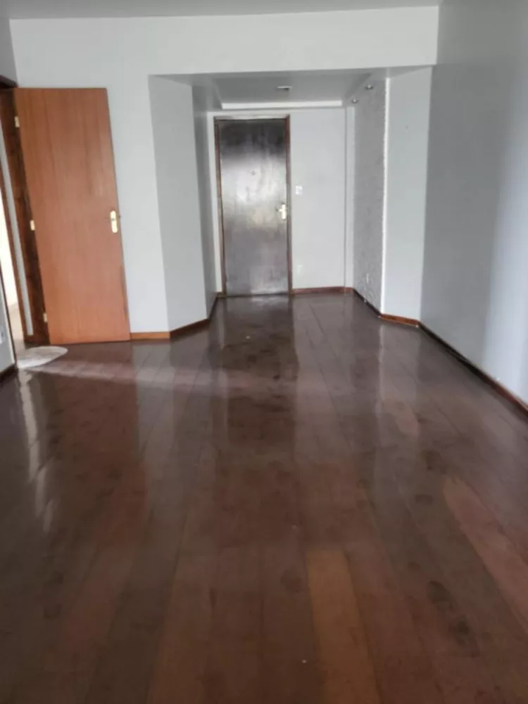 Apartamento para alugar com 3 quartos, 140m² - Foto 24