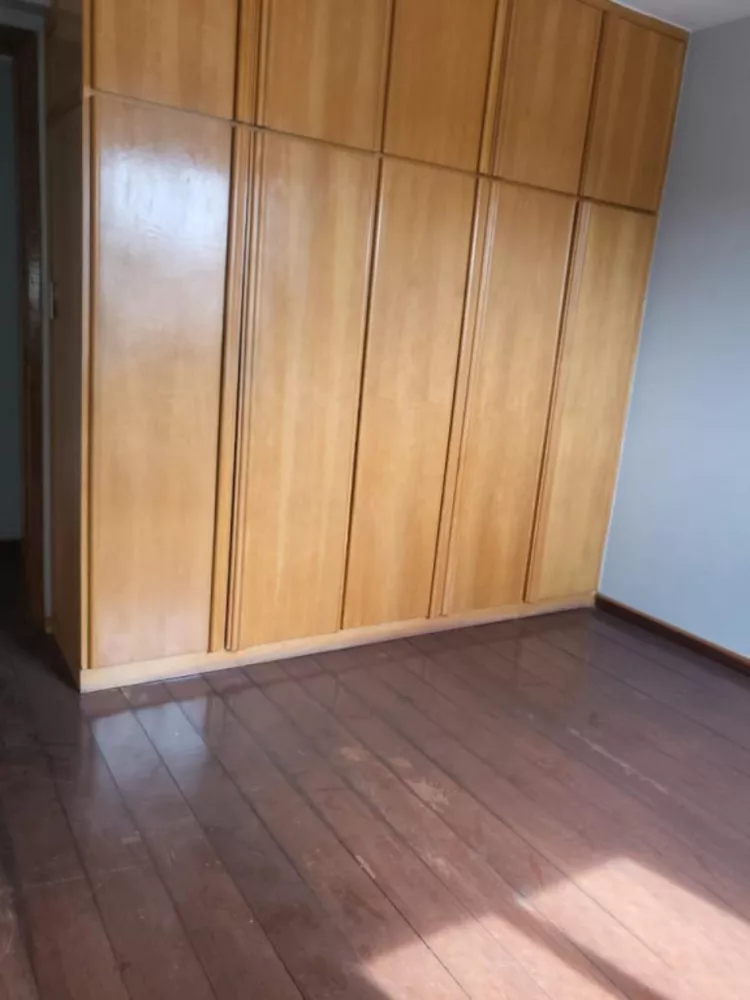 Apartamento para alugar com 3 quartos, 140m² - Foto 7