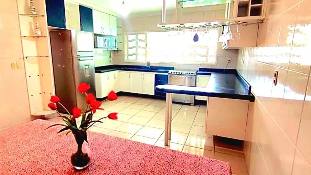 Casa, 3 quartos, 246 m² - Foto 19