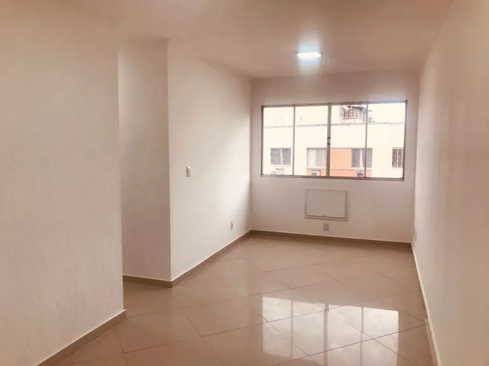 Casa à venda com 3 quartos, 70m² - Foto 1