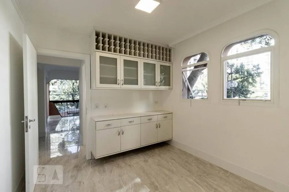 Apartamento, 3 quartos, 210 m² - Foto 2