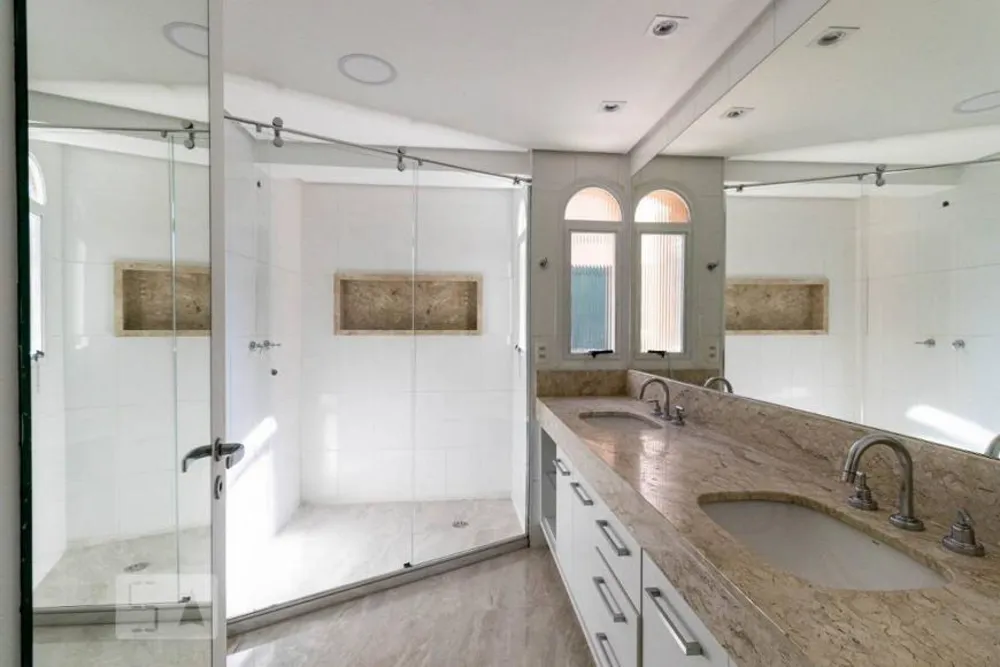 Apartamento, 3 quartos, 210 m² - Foto 1