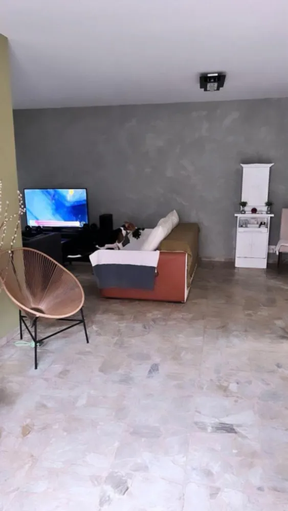 Casa, 5 quartos, 258 m² - Foto 1